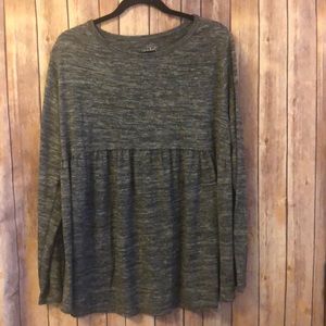 Long sleeve maternity top